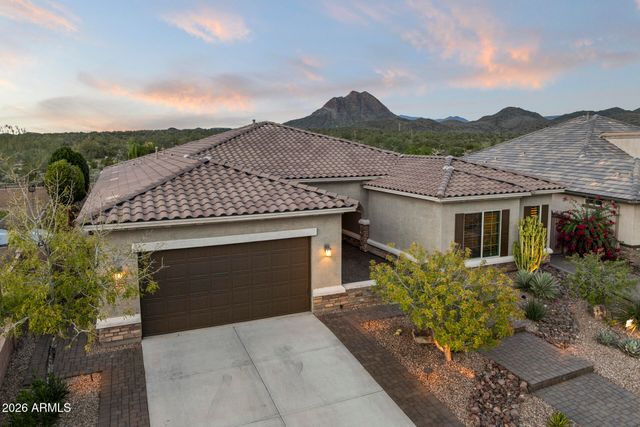 3752 W ABRAMS Drive, New River, AZ 85087