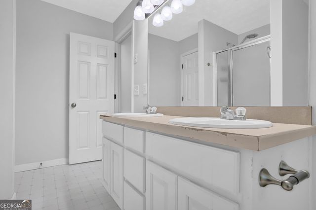 1081 Whispering Woods Drive, Canton, GA 30114