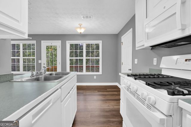 1081 Whispering Woods Drive, Canton, GA 30114