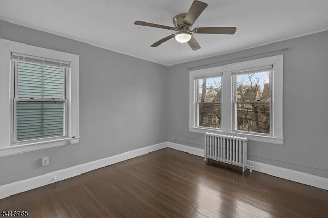 23 VARSITY RD, Newark City, NJ 07106