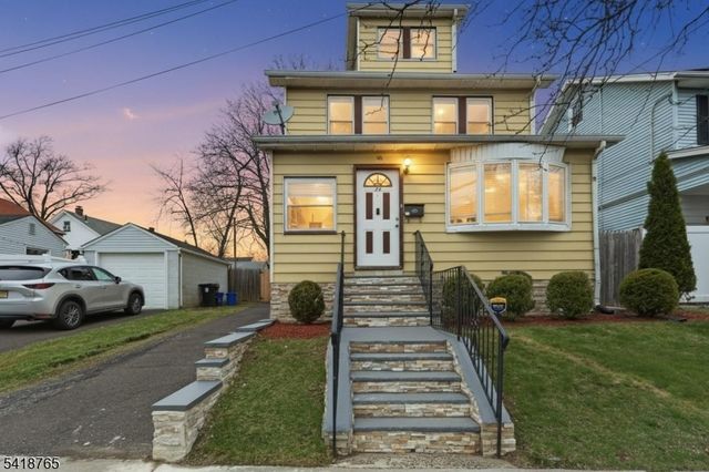 23 VARSITY RD, Newark City, NJ 07106