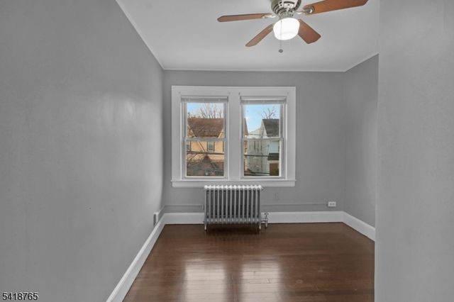 23 VARSITY RD, Newark City, NJ 07106