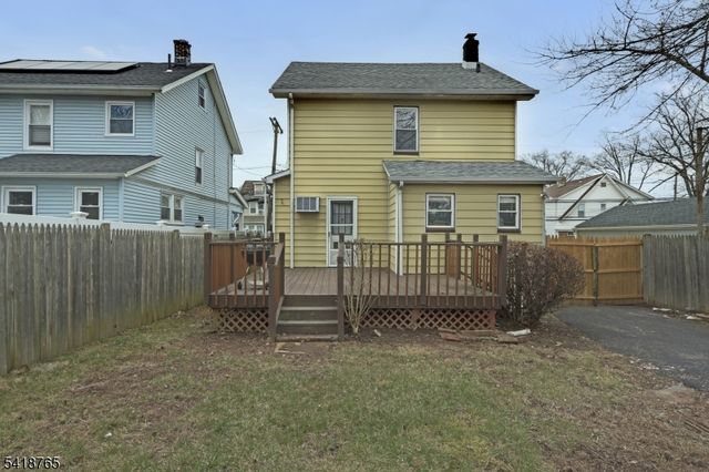 23 VARSITY RD, Newark City, NJ 07106