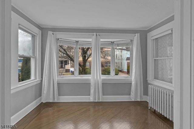 23 VARSITY RD, Newark City, NJ 07106