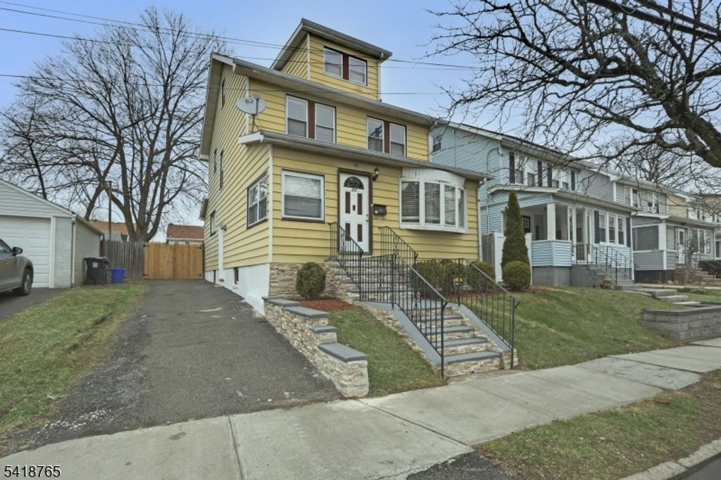 Image 2 of property listing at 23 VARSITY RD, Newark City, NJ 07106