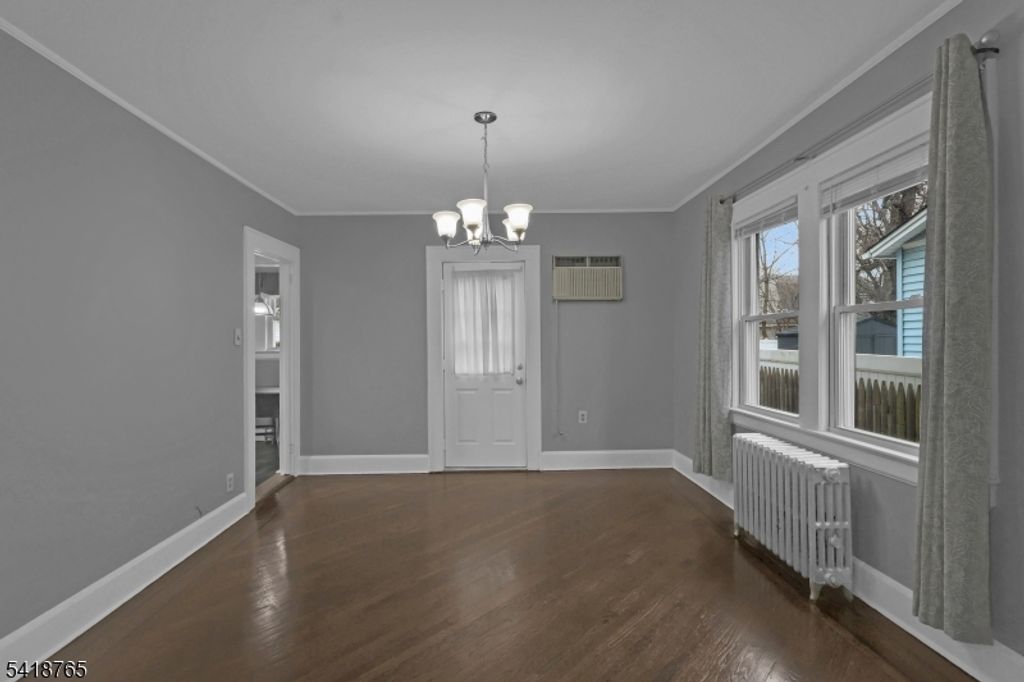 Image 12 of property listing at 23 VARSITY RD, Newark City, NJ 07106