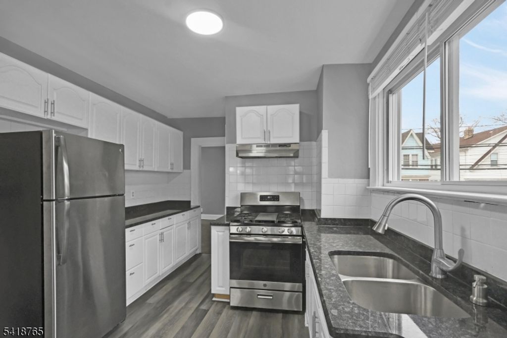 Image 14 of property listing at 23 VARSITY RD, Newark City, NJ 07106