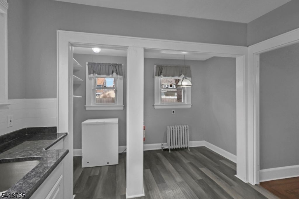 Image 16 of property listing at 23 VARSITY RD, Newark City, NJ 07106