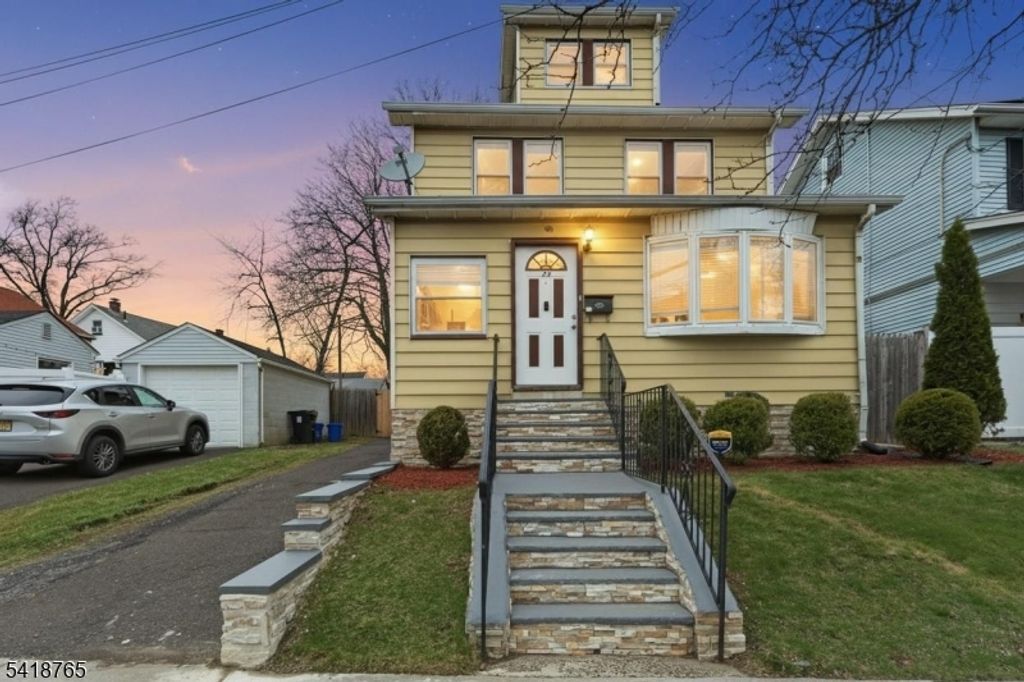 Image 3 of property listing at 23 VARSITY RD, Newark City, NJ 07106