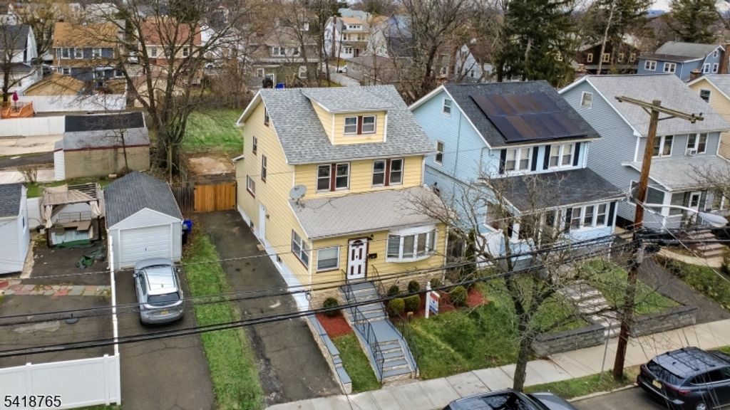 Image 33 of property listing at 23 VARSITY RD, Newark City, NJ 07106