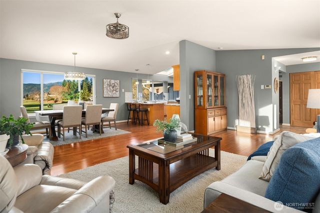 26808 SE 216th Street, Maple Valley, WA 98038