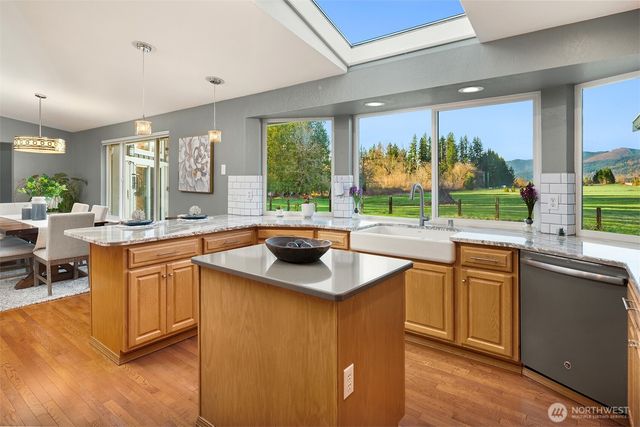 26808 SE 216th Street, Maple Valley, WA 98038