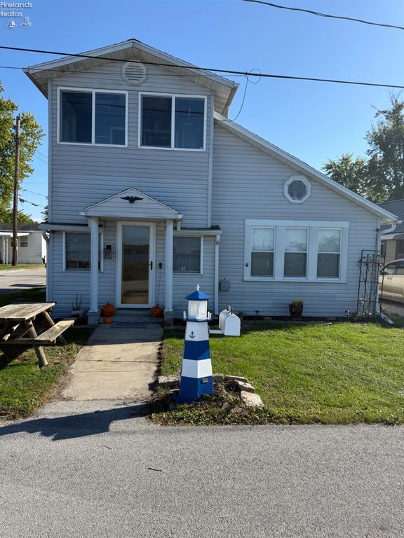 2939 County Road 206, Fremont, OH 43420