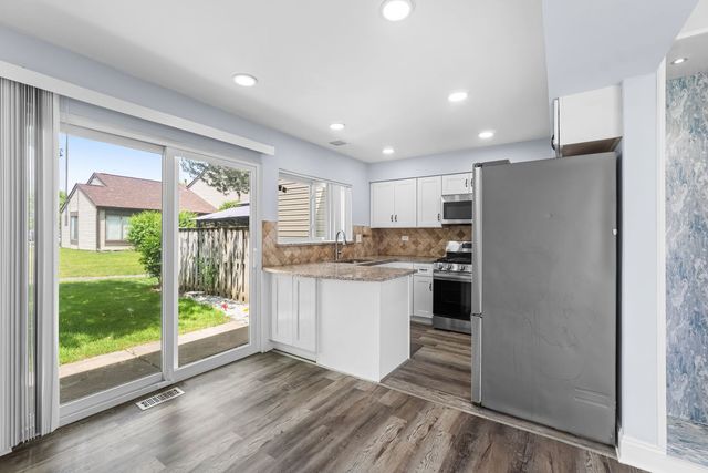 761 Colorado Court, Carol Stream, IL 60188