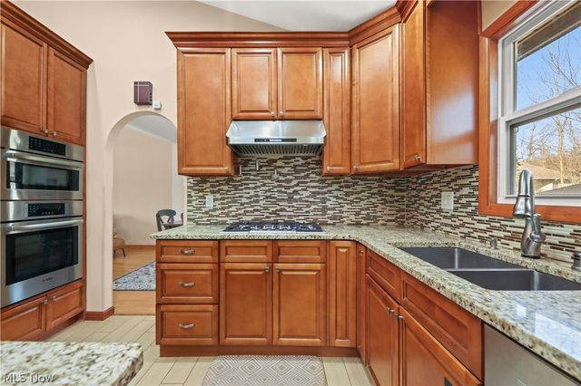 32420 Tracy Lane, Solon, OH 44139