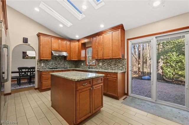 32420 Tracy Lane, Solon, OH 44139