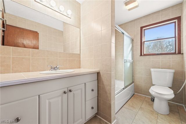 32420 Tracy Lane, Solon, OH 44139