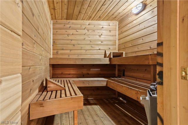 32420 Tracy Lane, Solon, OH 44139