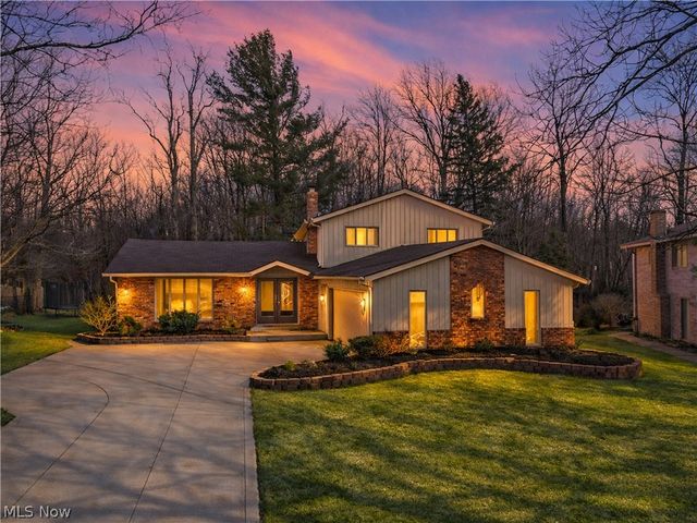 32420 Tracy Lane, Solon, OH 44139