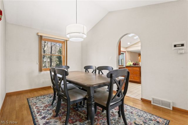 32420 Tracy Lane, Solon, OH 44139