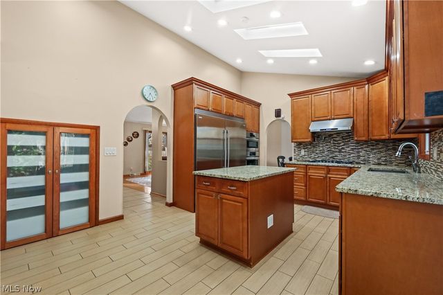 32420 Tracy Lane, Solon, OH 44139