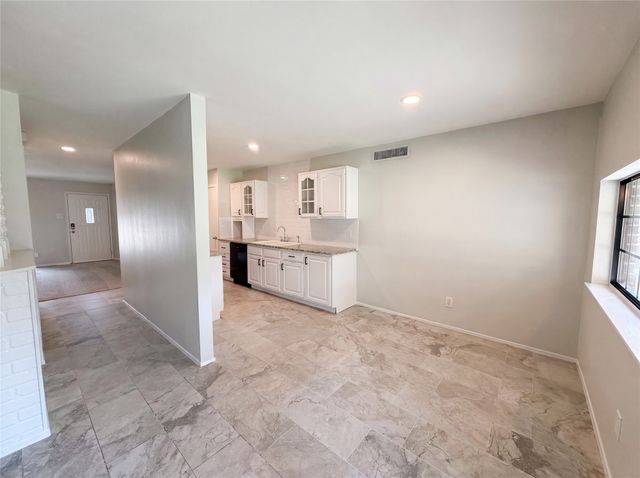 1102 Hillwood Drive, Lewisville, TX 75067