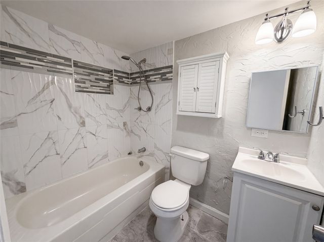 1102 Hillwood Drive, Lewisville, TX 75067
