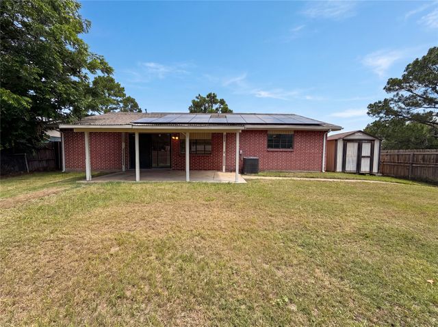 1102 Hillwood Drive, Lewisville, TX 75067