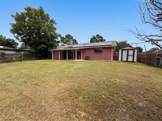 1102 Hillwood Drive, Lewisville, TX 75067