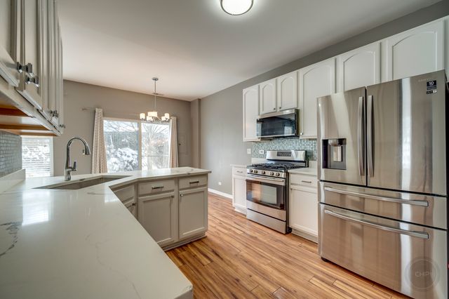 4055 Blackstone Drive 4055, Aurora, IL 60504