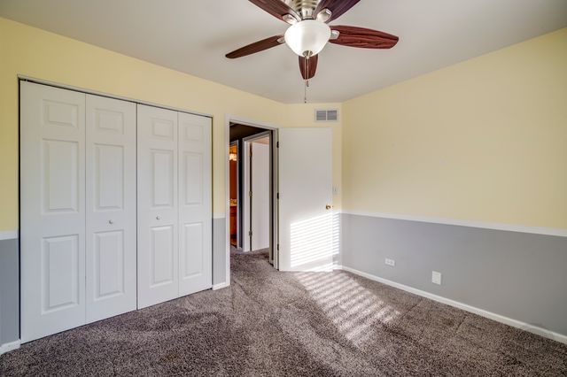 4055 Blackstone Drive 4055, Aurora, IL 60504