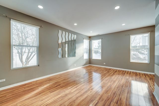 4055 Blackstone Drive 4055, Aurora, IL 60504