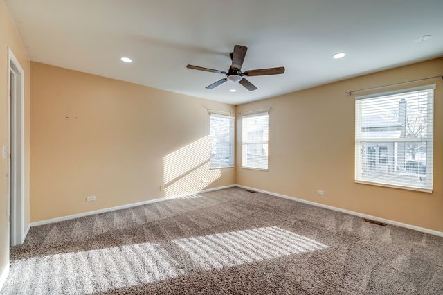 4055 Blackstone Drive 4055, Aurora, IL 60504