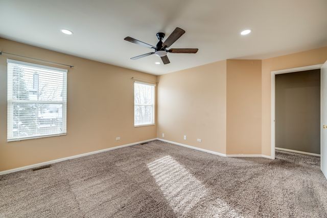 4055 Blackstone Drive 4055, Aurora, IL 60504