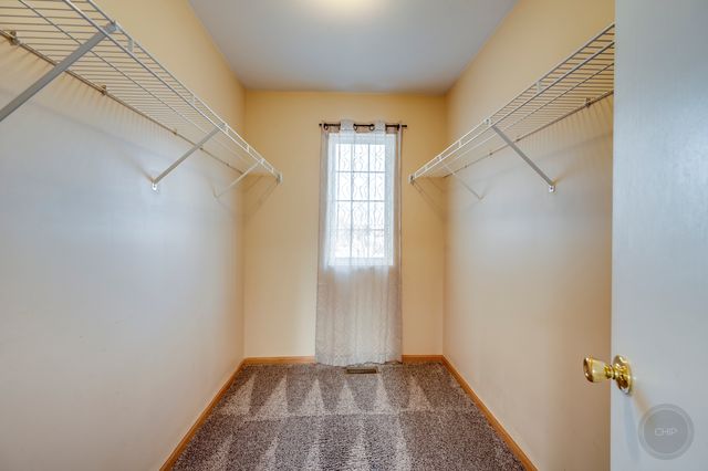 4055 Blackstone Drive 4055, Aurora, IL 60504