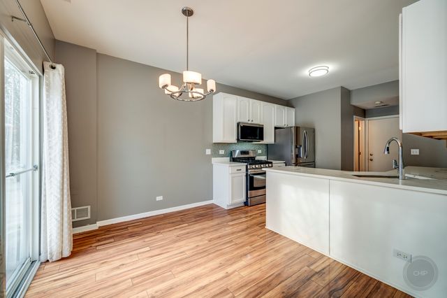 4055 Blackstone Drive 4055, Aurora, IL 60504