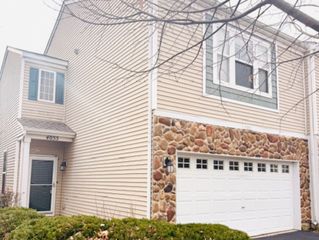 4055 Blackstone Drive 4055, Aurora, IL 60504
