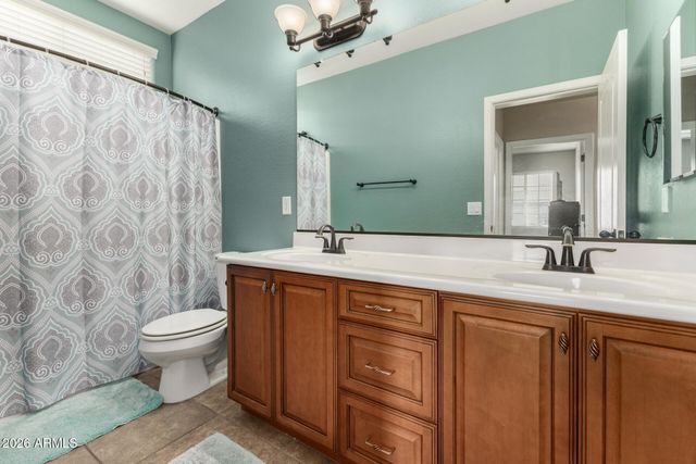 5718 W PECAN Road, Laveen, AZ 85339