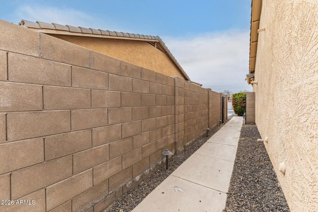 5718 W PECAN Road, Laveen, AZ 85339