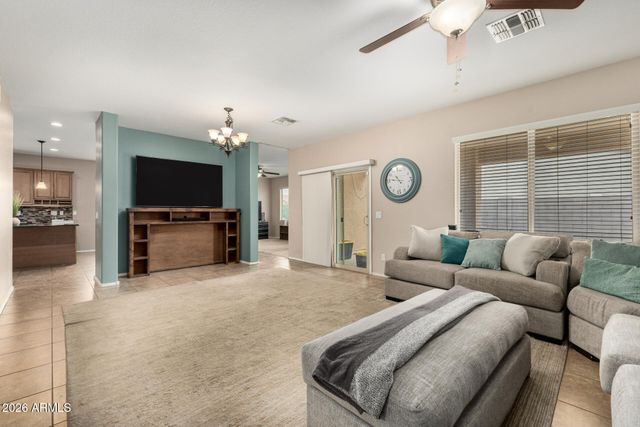 5718 W PECAN Road, Laveen, AZ 85339