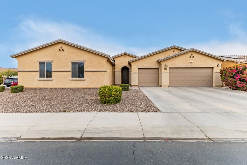 5718 W PECAN Road, Laveen, AZ 85339
