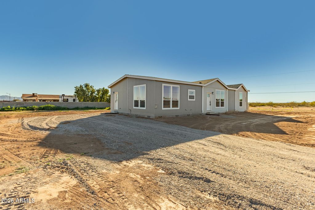 23059 W RANCHO LAREDO Drive, Wittmann, AZ 85361 — photo 2