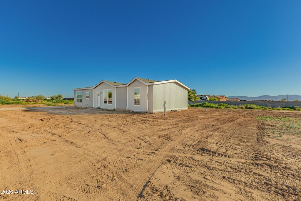 23059 W RANCHO LAREDO Drive, Wittmann, AZ 85361 — photo 3