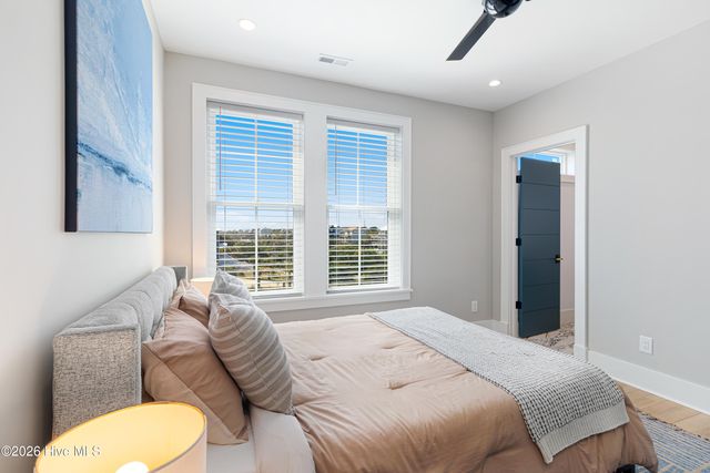 3503 Ocean Drive W, Emerald Isle, NC 28594