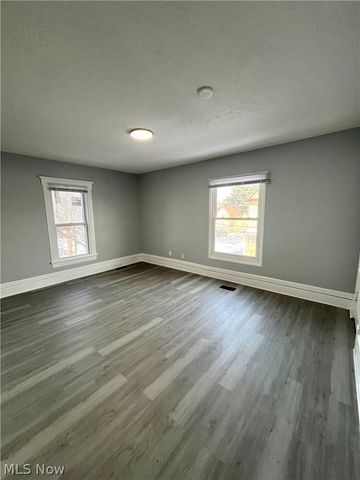 66 Wise Street, Akron, OH 44304