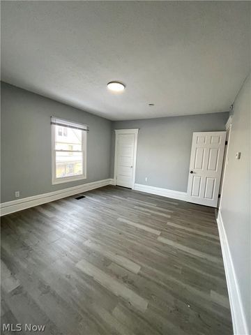 66 Wise Street, Akron, OH 44304