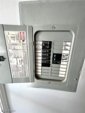 66 Wise Street, Akron, OH 44304