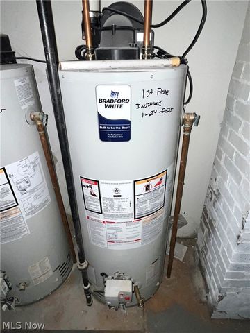 66 Wise Street, Akron, OH 44304