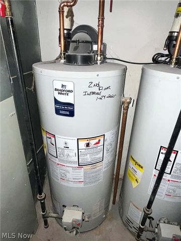 66 Wise Street, Akron, OH 44304