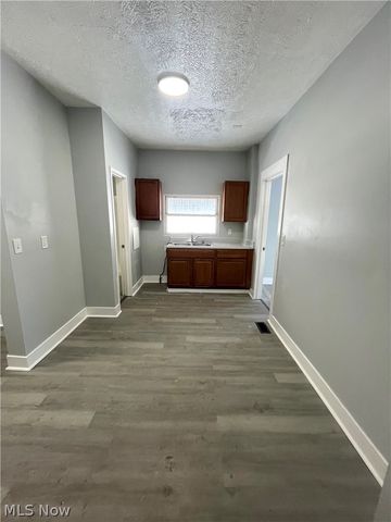 66 Wise Street, Akron, OH 44304